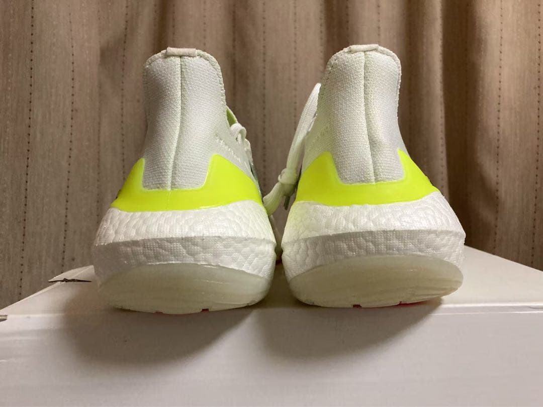 C*m様 adidas ULTRABOOST ホワイト/イエロー