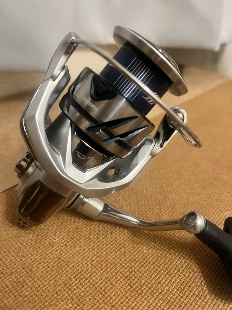 SHIMANO 23STRADIC C3000XG スピニングリール