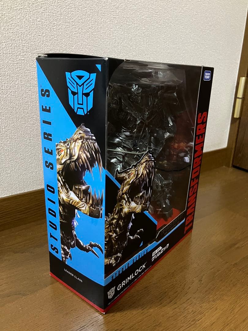 新品未開封　SS-07 グリムロック トランスフォーマー スタジオシリーズ