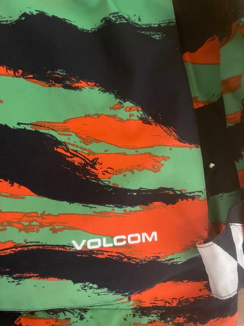 VOLCOM ボルコム　スノーボード　ウェア　アウター