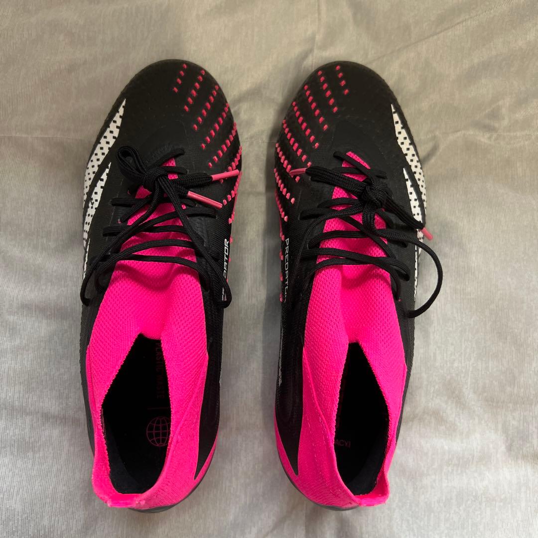 トップモデル未使用Adidas Predator サッカースパイクSG 26.5
