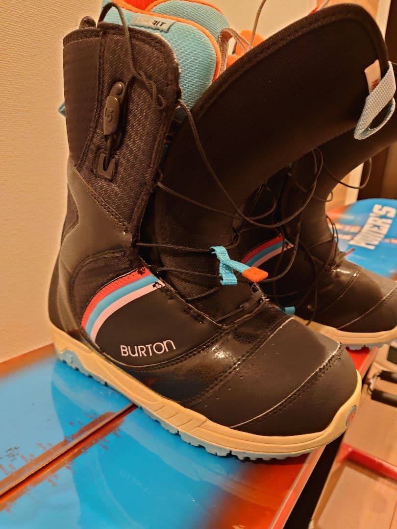 スノーボード BURTON MINT-ASIAN FIT 23.5cm