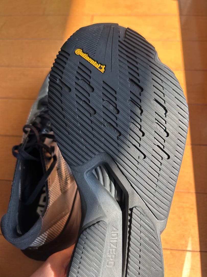 アディダス　adizero boston 12（24.5cm）黒（カーボン入）