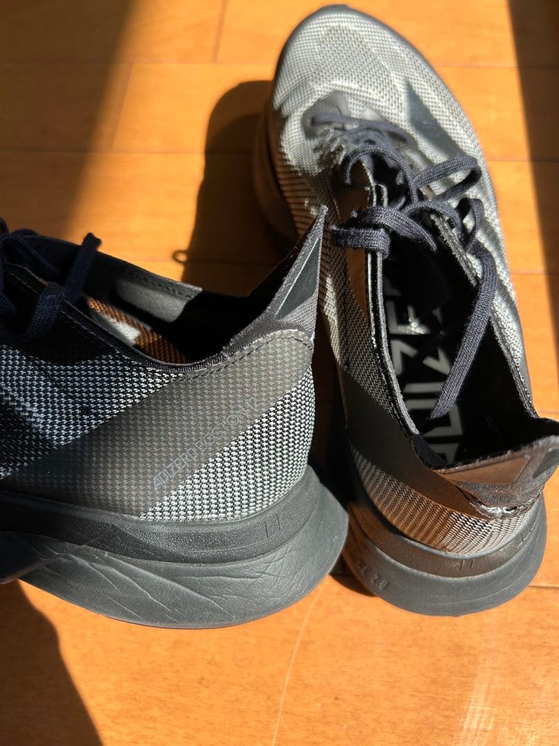 アディダス　adizero boston 12（24.5cm）黒（カーボン入）