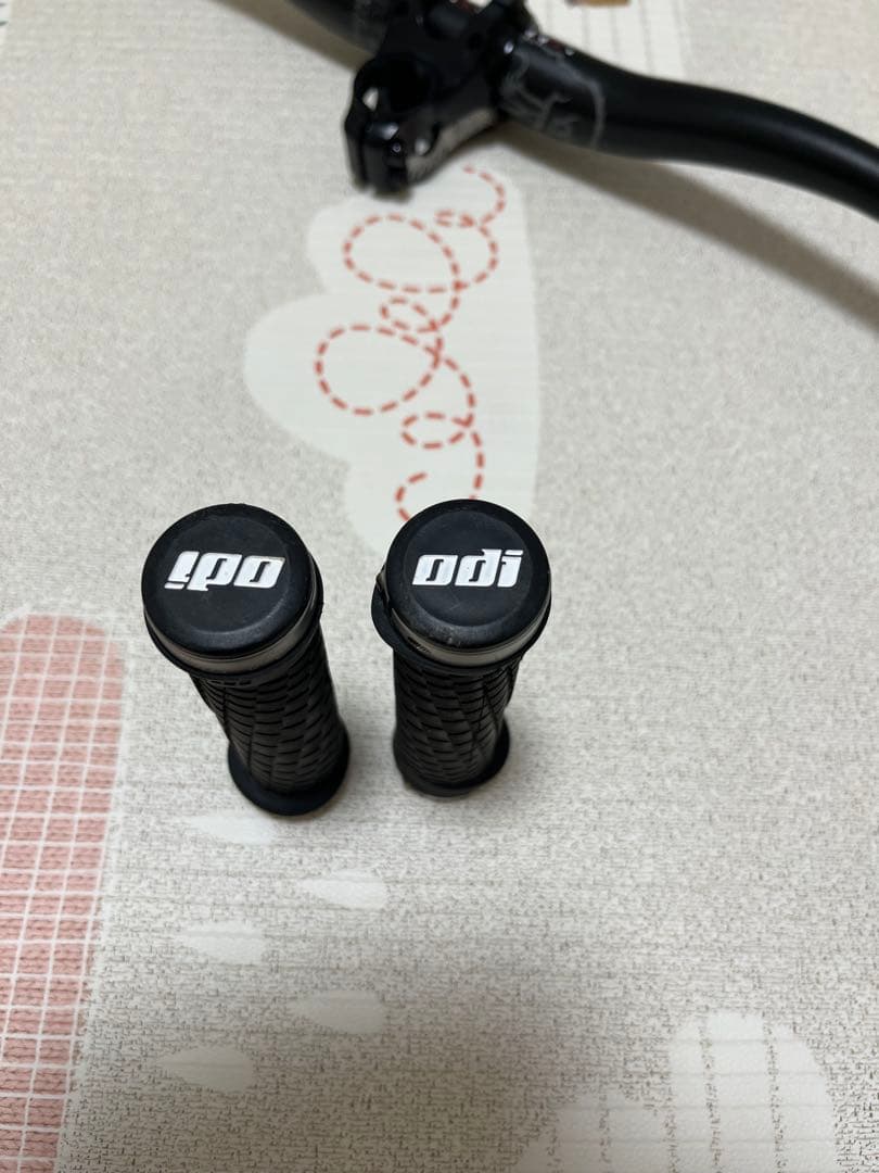 chromag ハンドル&ステム ODI グリップ