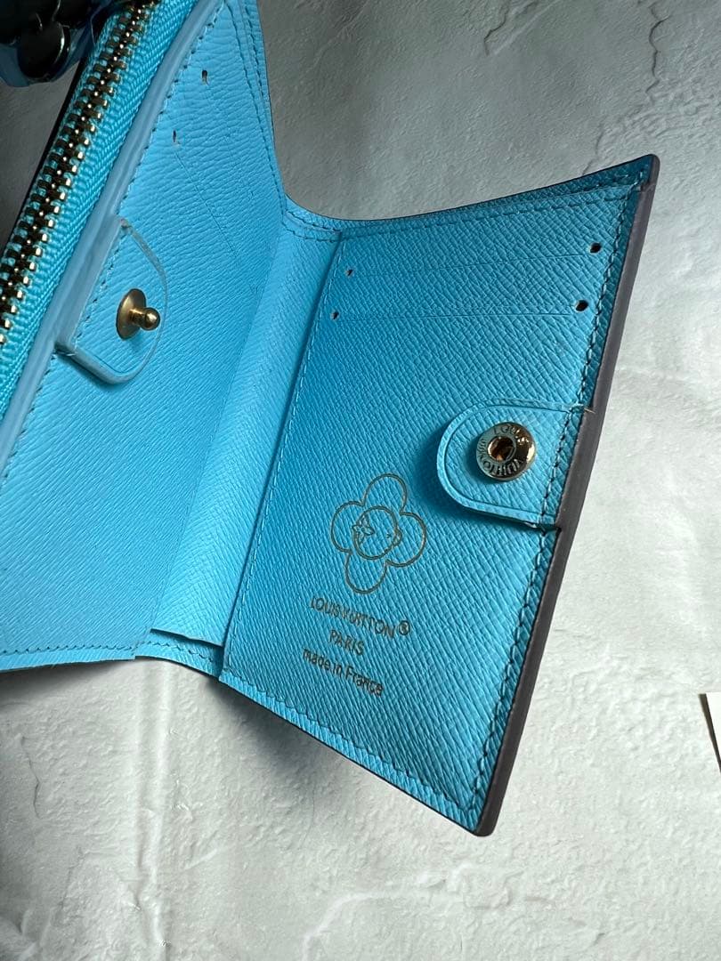 ノベルティー LOUIS VUITTON 二つ折り財布