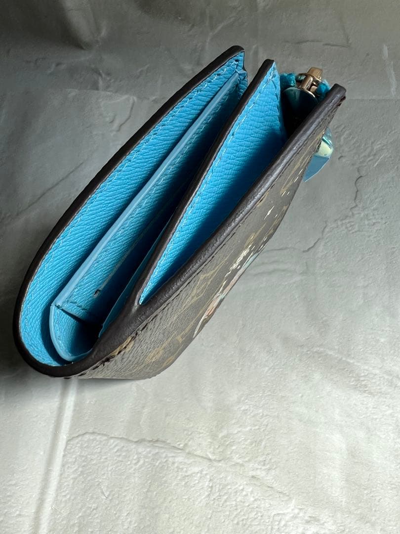 ノベルティー LOUIS VUITTON 二つ折り財布