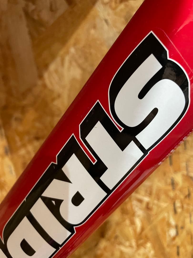 美品ストライダー12インチ レッド 赤色 スポーツモデル 日本正規品ヘルメット付