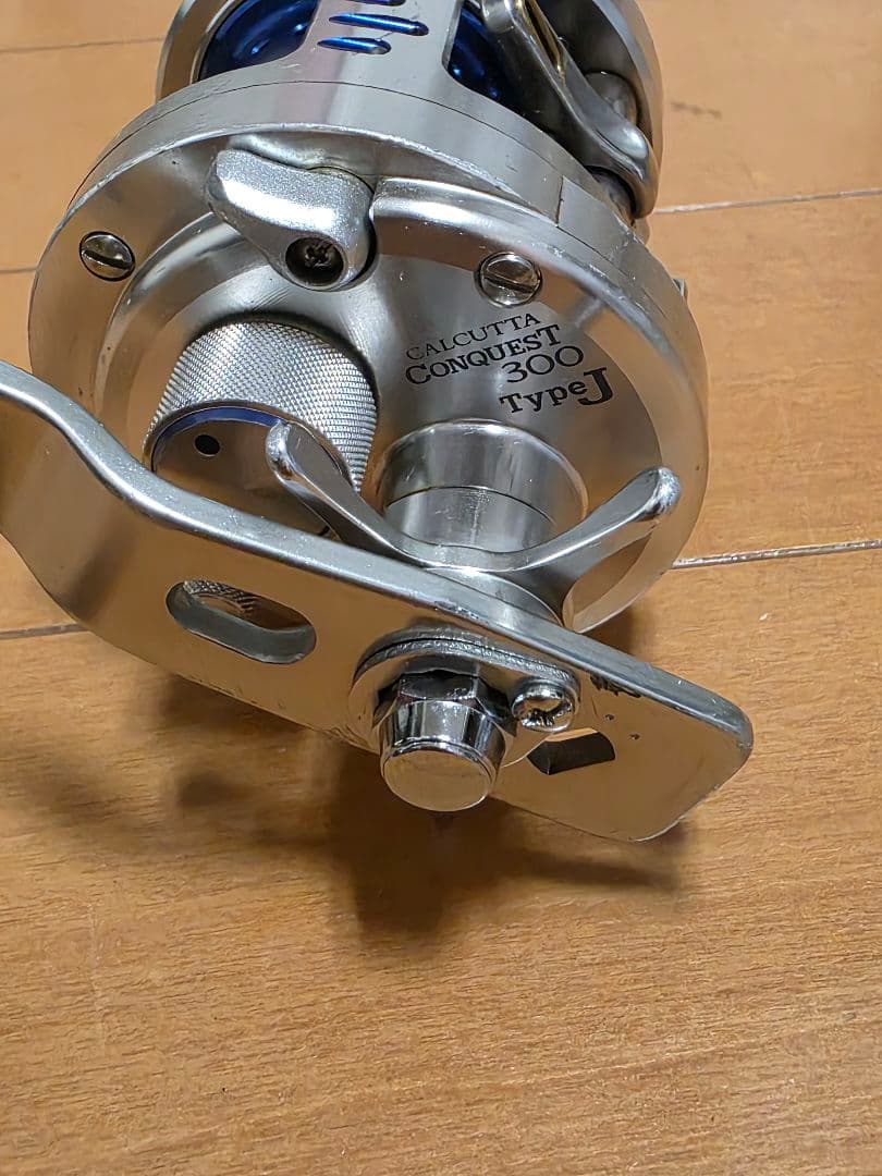シマノ　カルカッタコンクエスト 300 タイプJ　オシア
