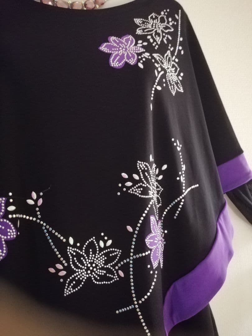 社交ダンス 花柄、 黒紫、華やか、上下セットアップ、新品２L