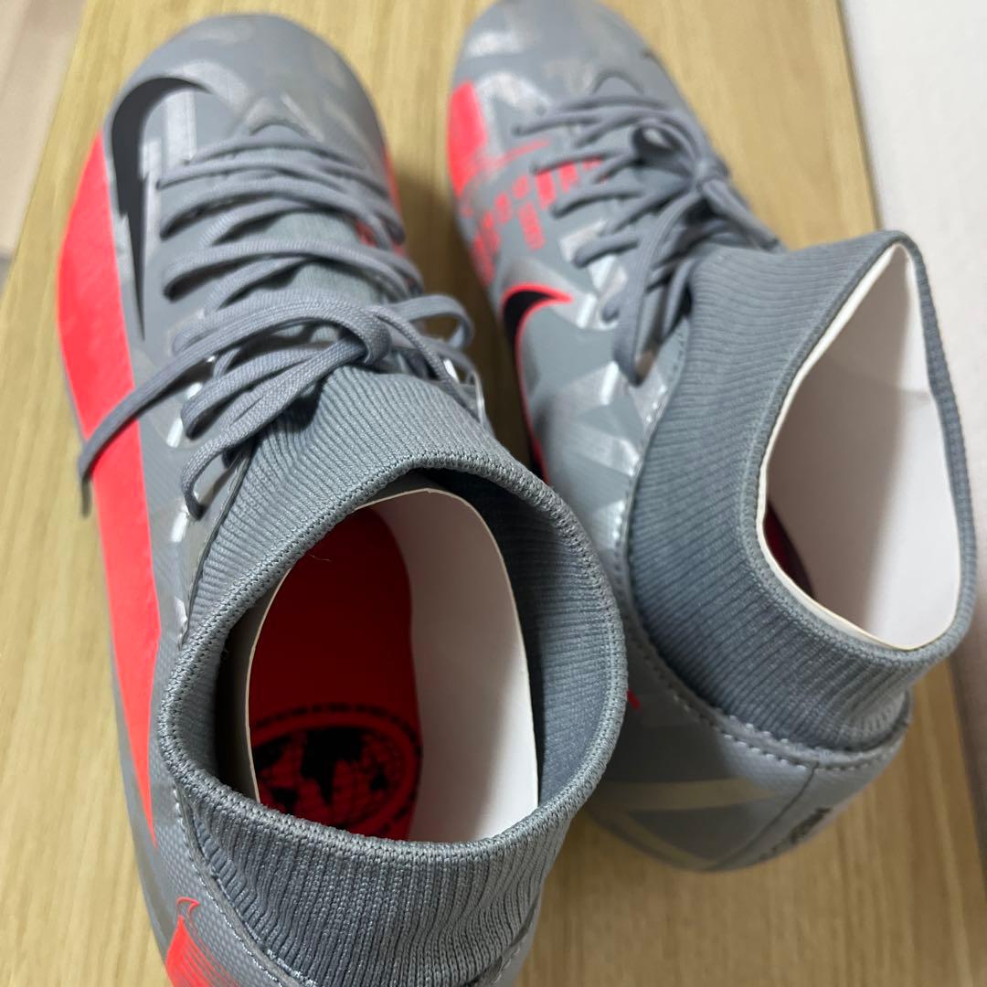値下げ！未使用品Nike サッカー AT7945-906 HG スパイク　ナイキ