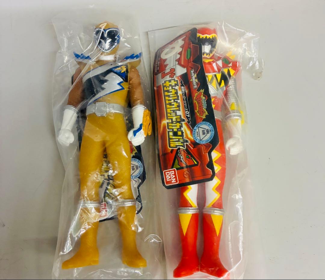 キョウリュウジャーソフビセット　獣電戦隊キョウリュウジャー