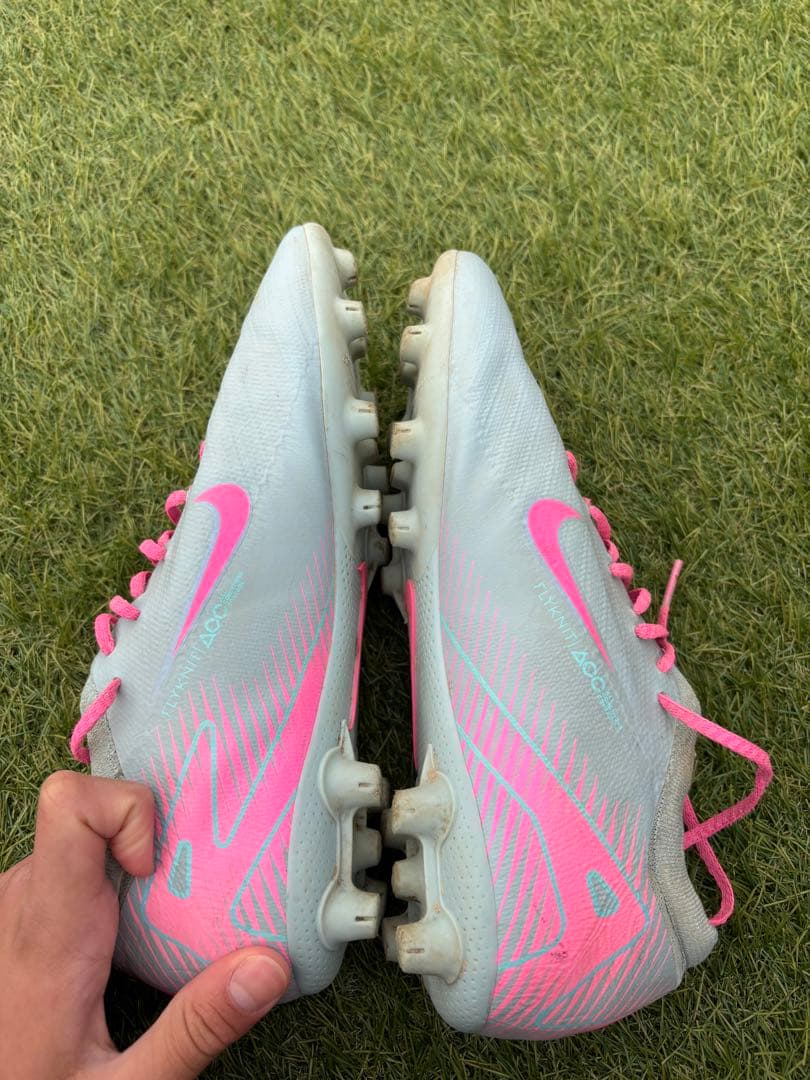 NIKE サッカースパイク　マーキュリアル ヴェイパー
