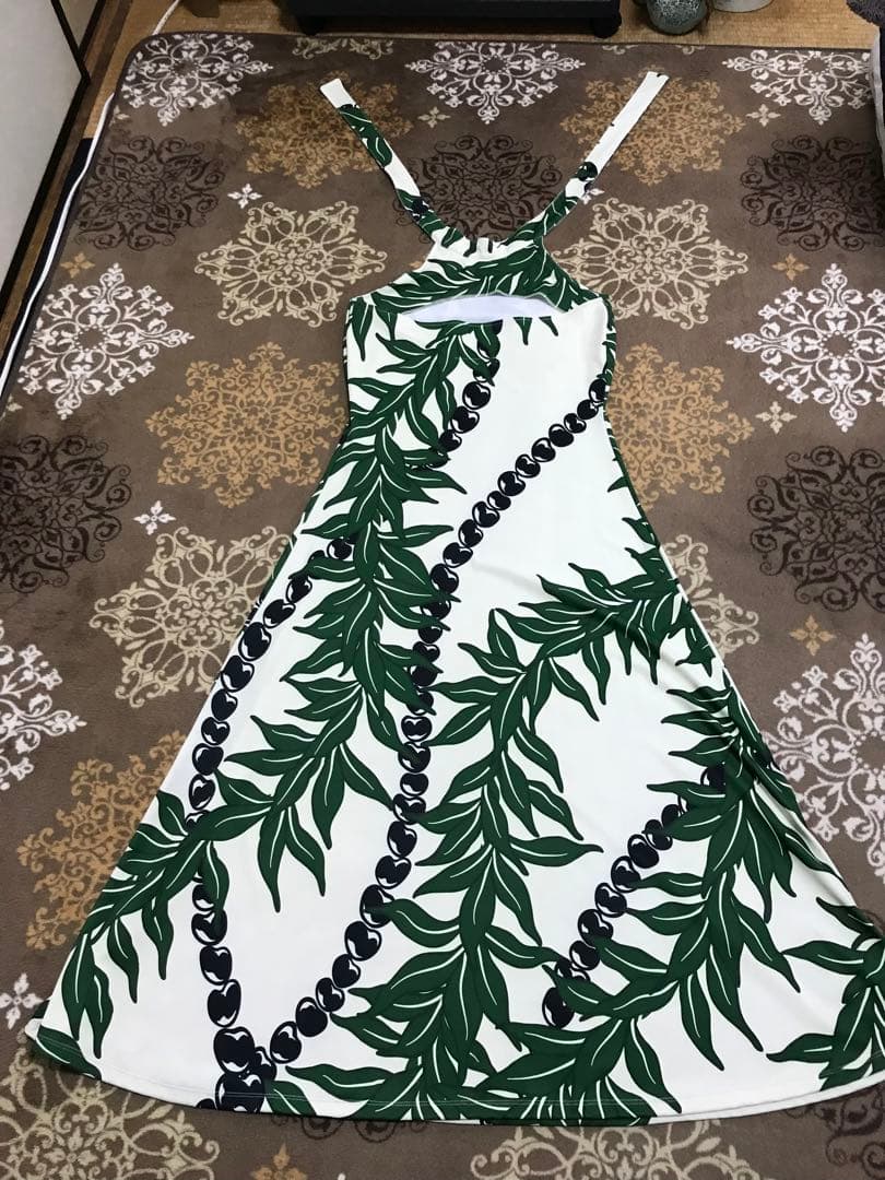 ❣️最終値下げ❣️イムア　ホルダーネックドレス