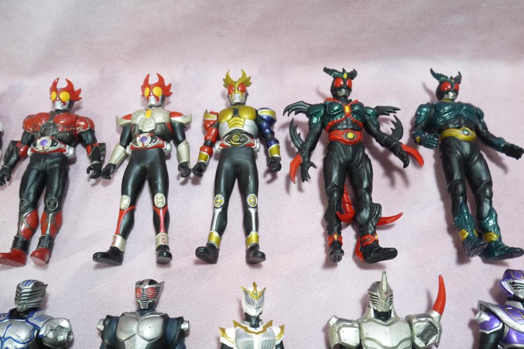 ライダーヒーローシリーズ　など　仮面ライダークウガ・アギト・怪人　34体