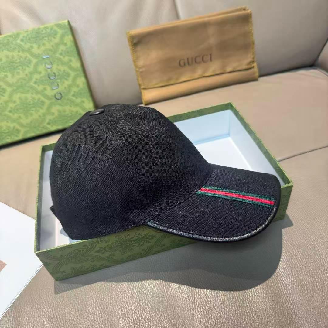 GUCCI ブラック GGパターン キャップ