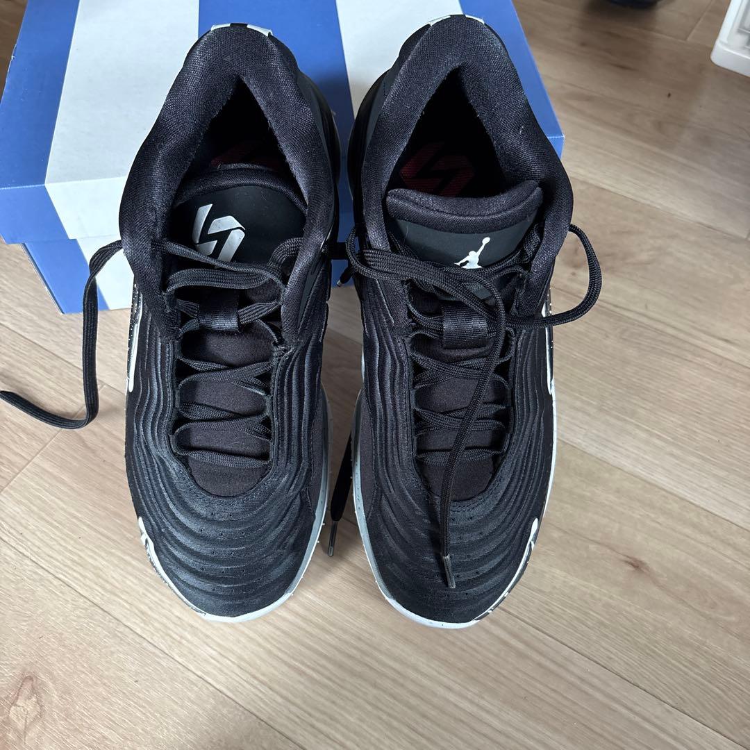 箱付きJORDAN LUKA3 28cm