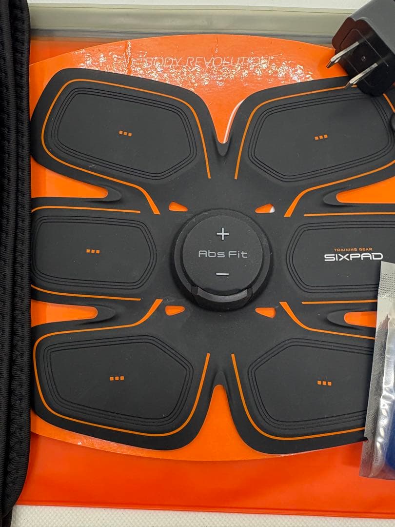 【美品】ジェル付　SIXPAD アブズフィット2