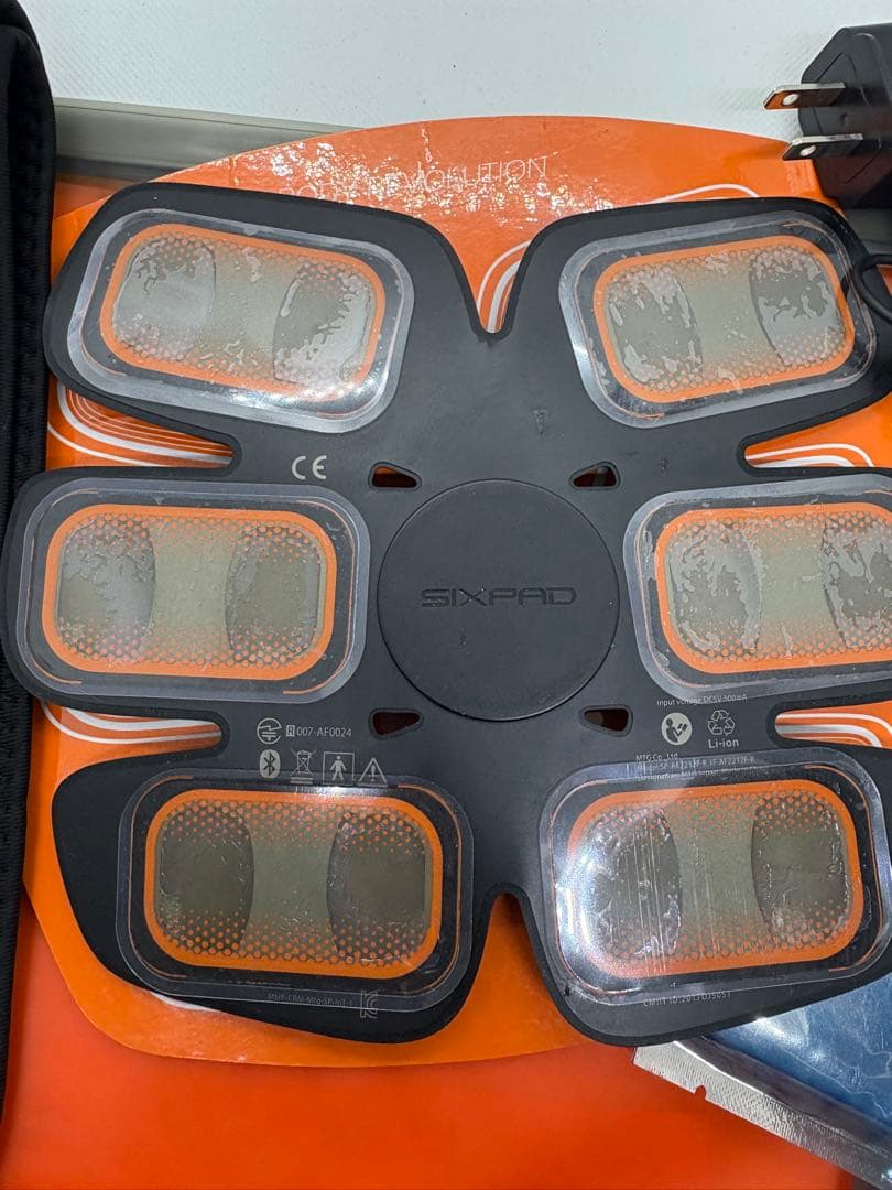 【美品】ジェル付　SIXPAD アブズフィット2
