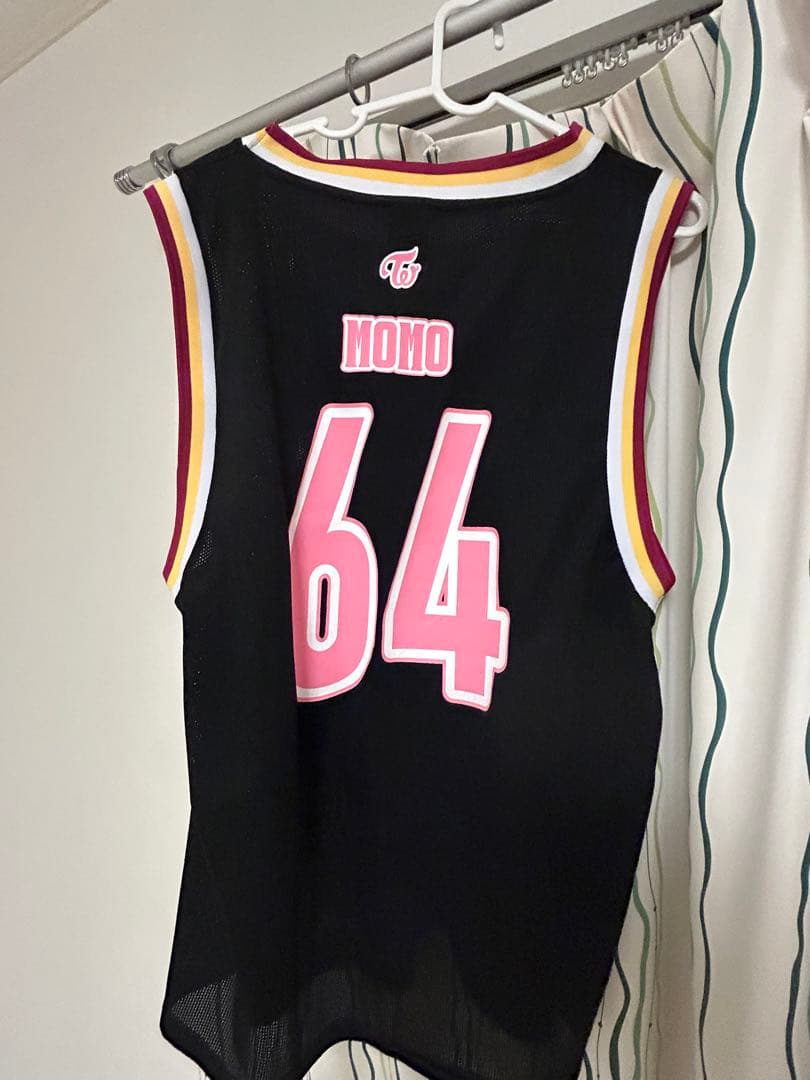 TWICE MOMO ready to beユニフォーム