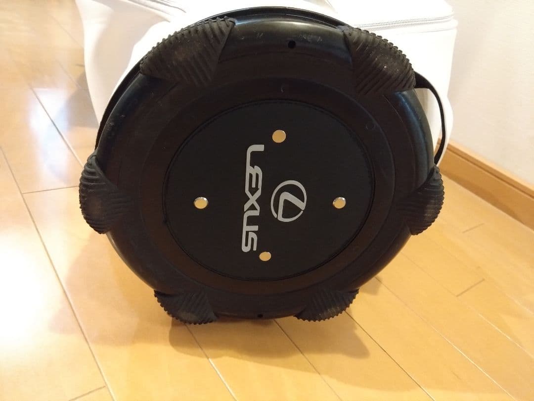 みしゃわです。レクサス　オリジナルゴルフバック9.5型とトートバッグ