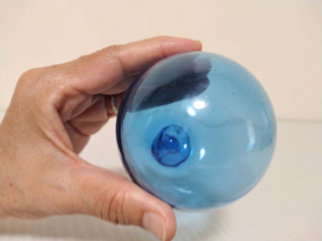 浮き玉　濃い青色のガラス浮き玉 約8cm レア びん玉　ガラス玉　フロート