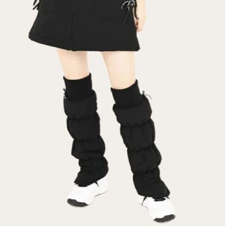 再再再値下げ新品　クアルトユナイテッド　レッグウォーマー　　　 黒ブラック