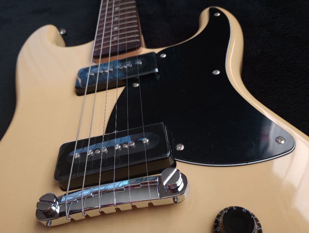 Squier by Fender Strat-O-Sonic スクワイア