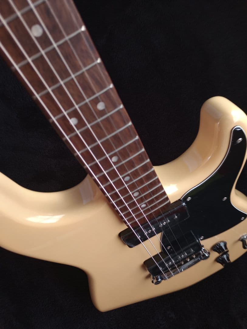 Squier by Fender Strat-O-Sonic スクワイア