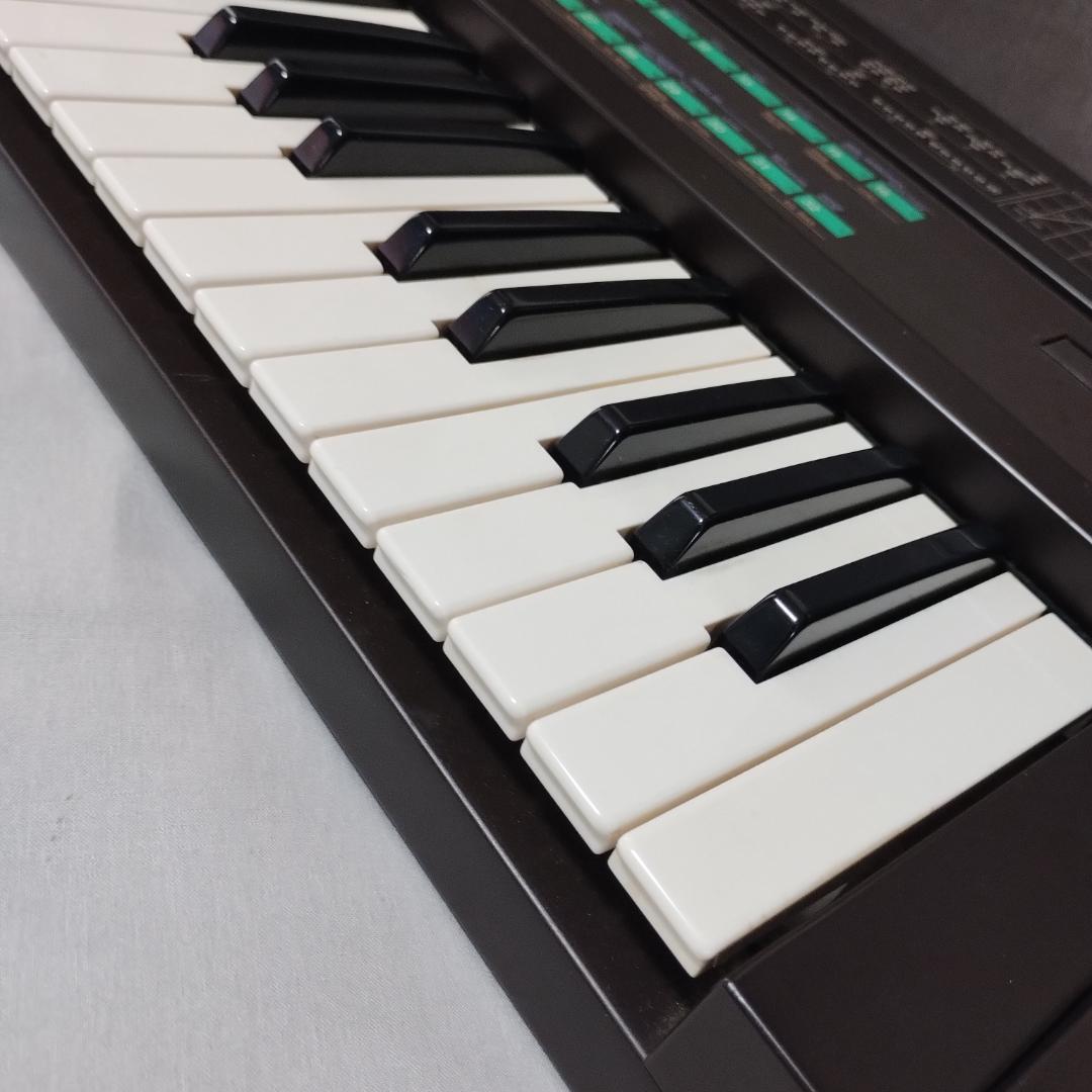 「 DX7 」YAMAHA・FM音源搭載デジタルシンセサイザー・ハードケース付き