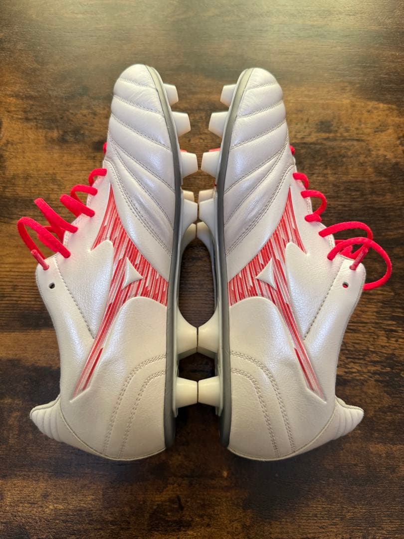 Mizuno サッカースパイク 日本製 ホワイト/レッド モナルシーダネオ