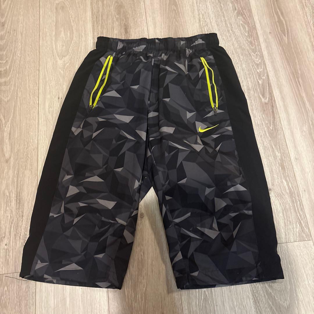 NIKE 上下　ジャージ 薄め 下は7部丈