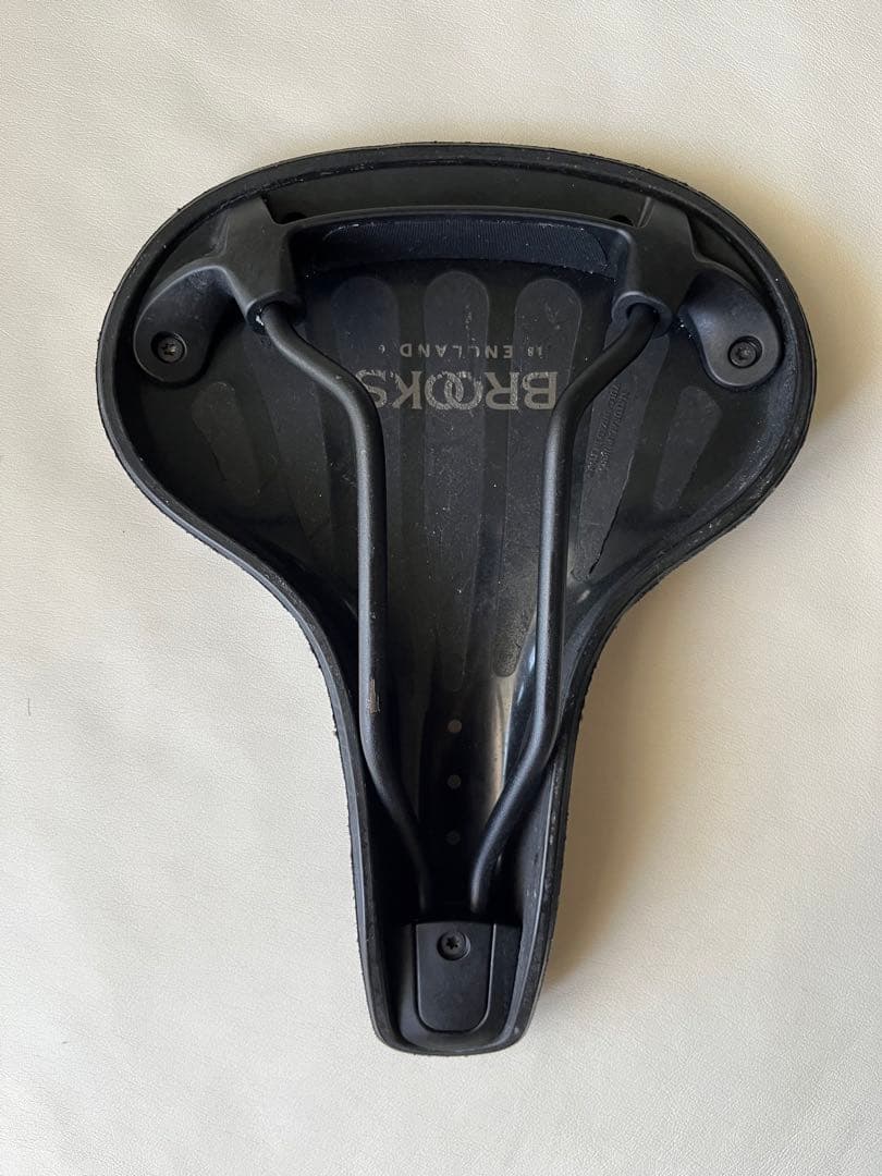 BROOKS C67 サドル