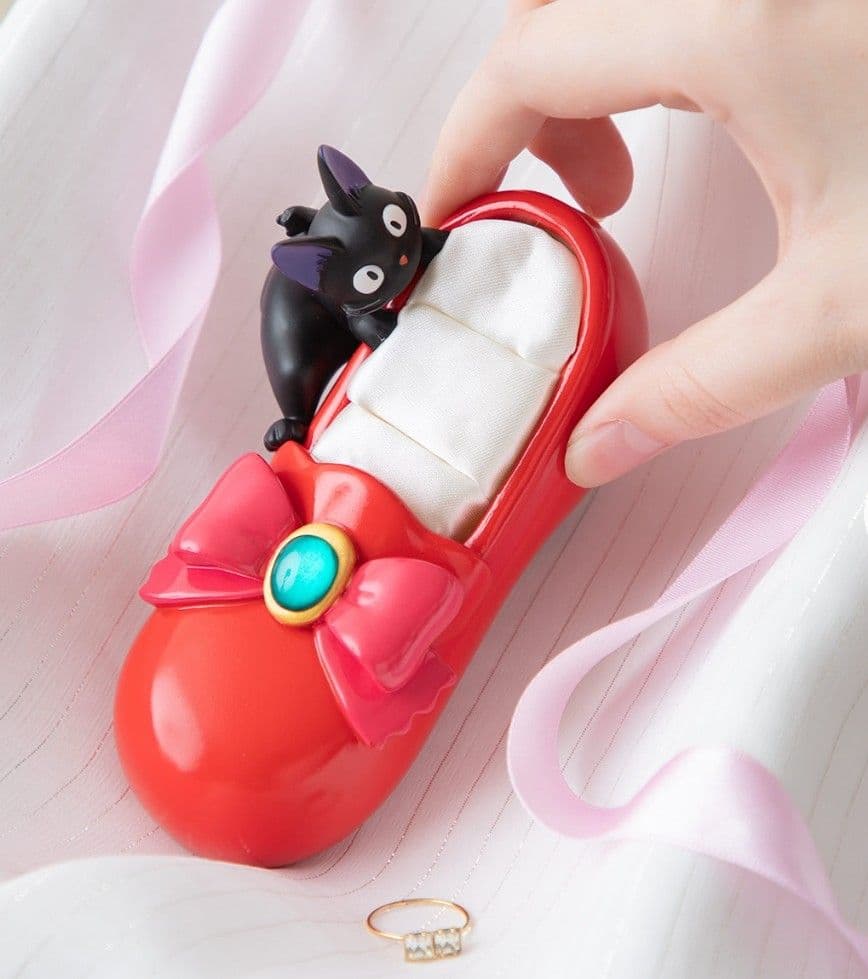 【新品】スタジオジブリ　魔女の宅急便　リングスタンド　キキの憧れの靴