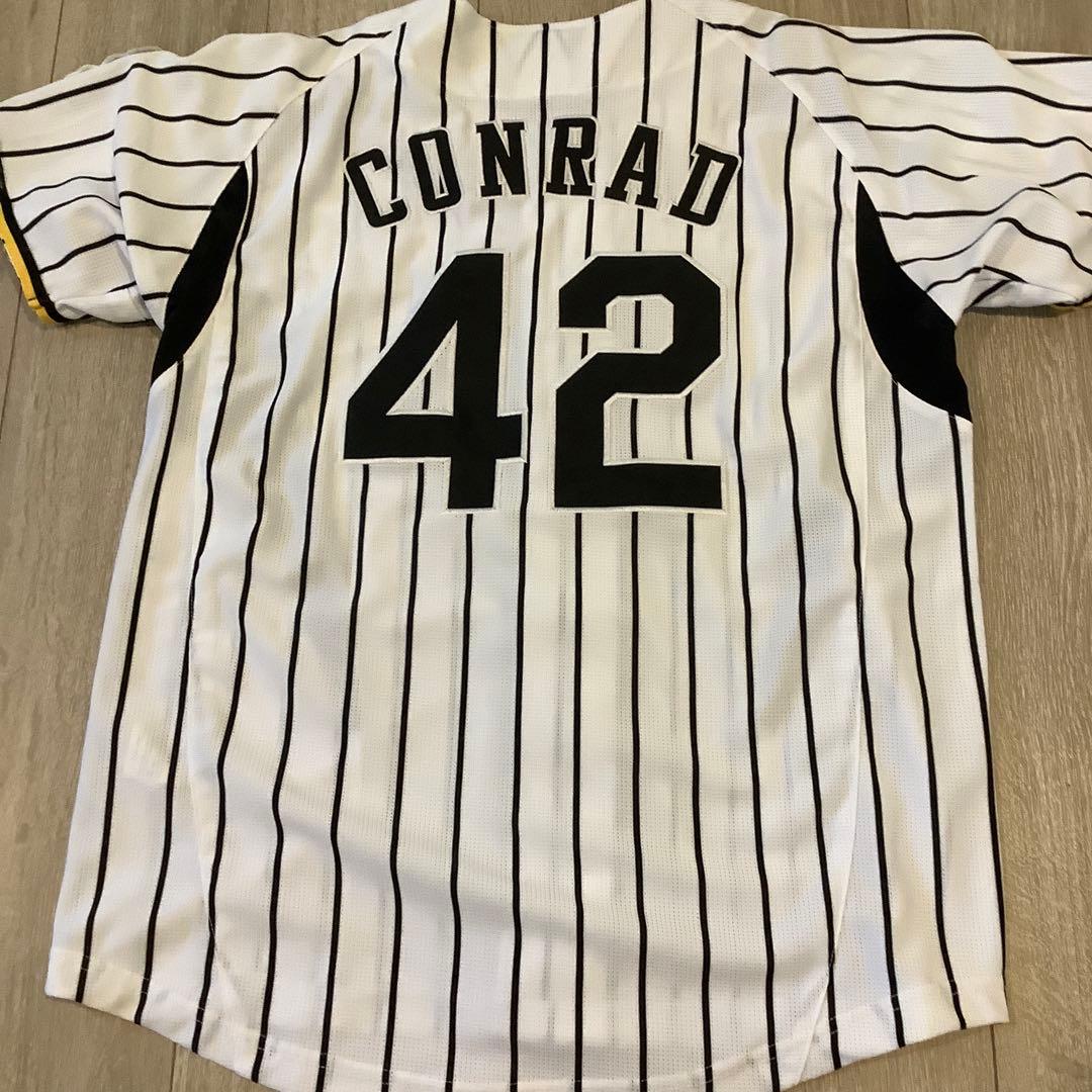 阪神タイガース　コンラッド　ユニフォーム　Mサイズ　未使用