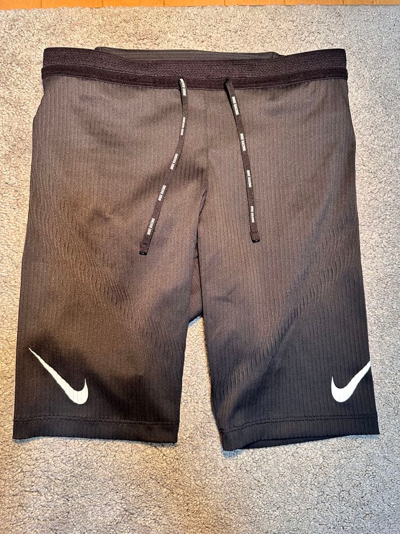 NIKE　エアロスイフト　ショートタイツ　Sサイズ