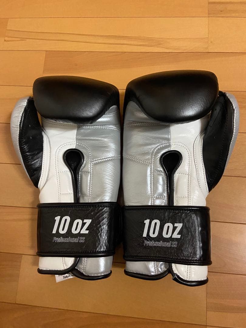 【新品】PRIZE RING 10オンスボクシンググローブ　黒×シルバー