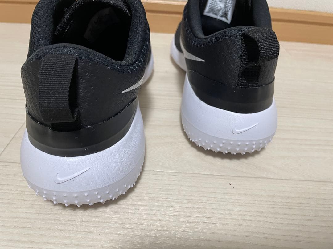 Nike ゴルフシューズ ブラック　Nike スパイクレスゴルフシューズ