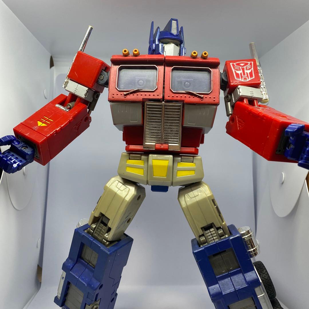 トランスフォーマー オプティマスプライム フィギュア