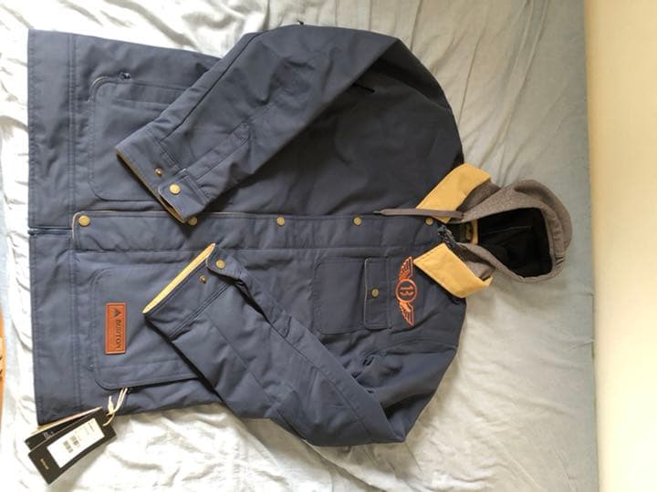 Burtonのジャケット　Ｌサイズ　新品未使用