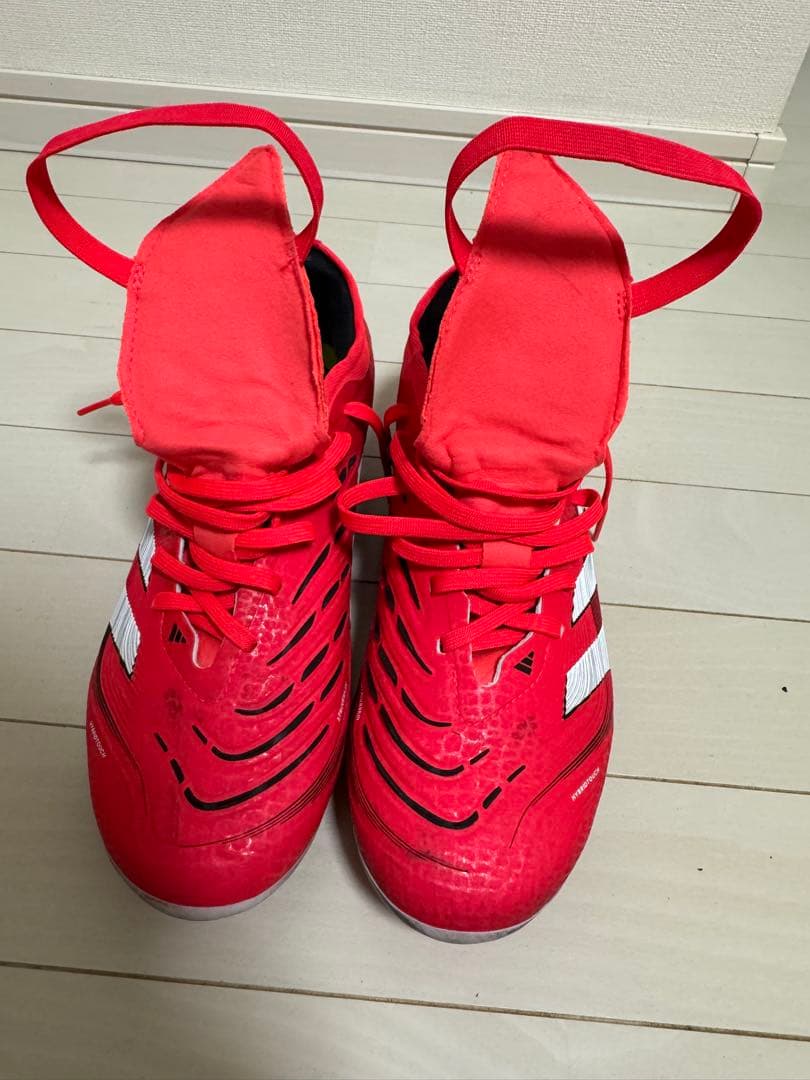 adidas Predator サッカーシューズ レッド
