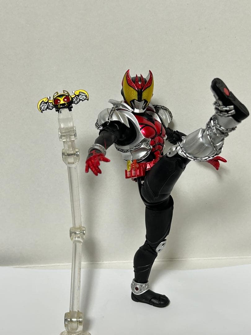 S.H.Figuarts(真骨彫製法) 仮面ライダーキバ キバフォーム