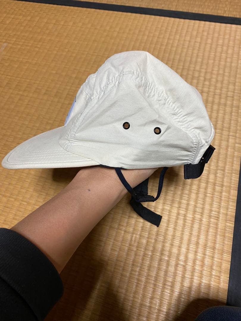 FEVR 通気孔付きホワイトサーフキャップ