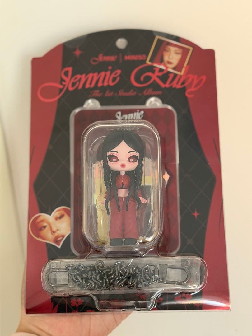 MINISO Jennie コラボ フィギュア付きカードホルダー 中国限定