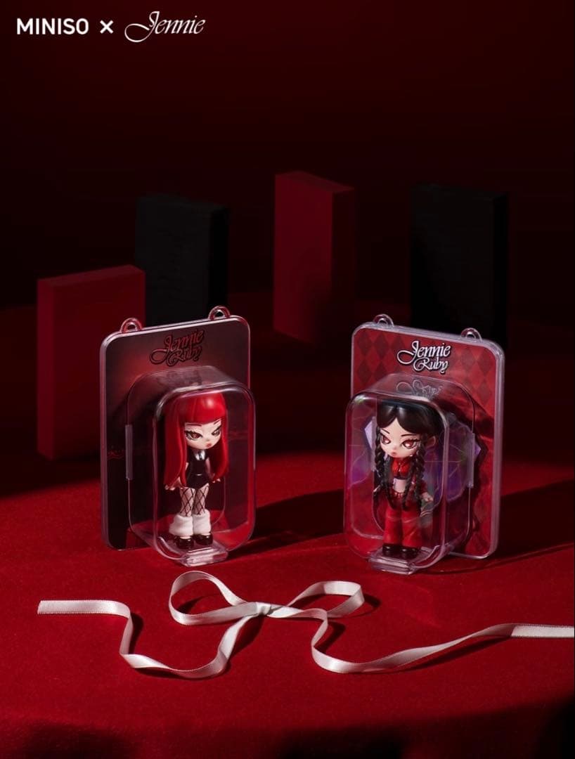 MINISO Jennie コラボ フィギュア付きカードホルダー 中国限定