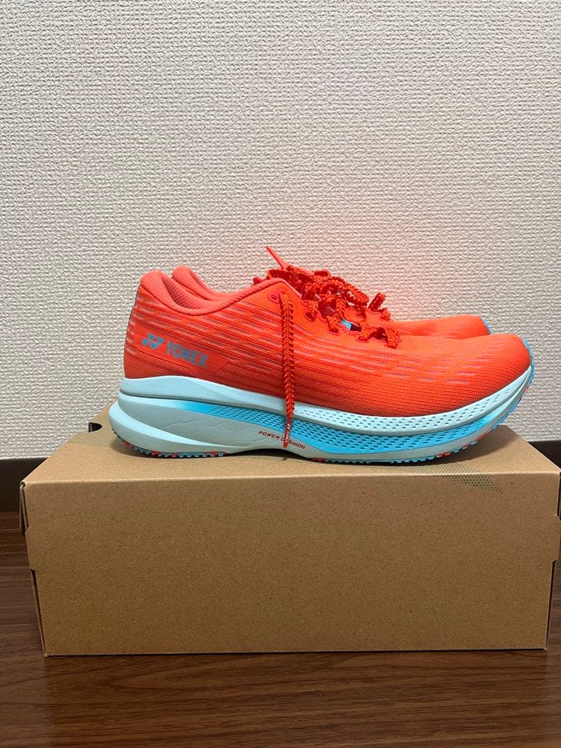 YONEX カーボンクルーズSR 27.0cm タイガーリリー