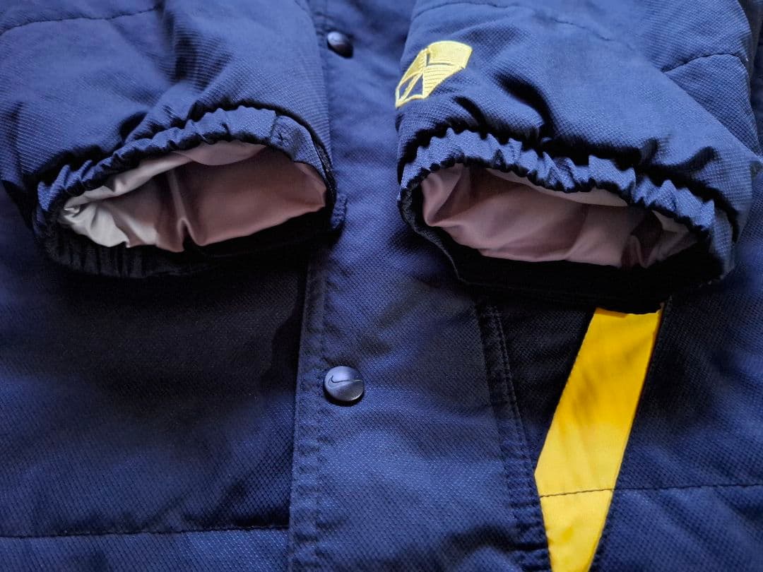 NIKE　イエローライン　グラウンドコート　Lサイズ