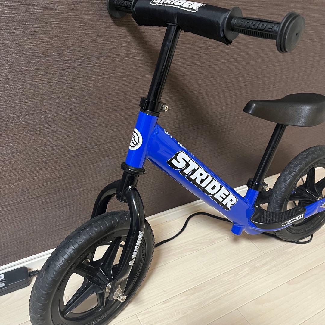 美品　STRIDER ストライダー　ブルー　12インチ　青　バランスバイク