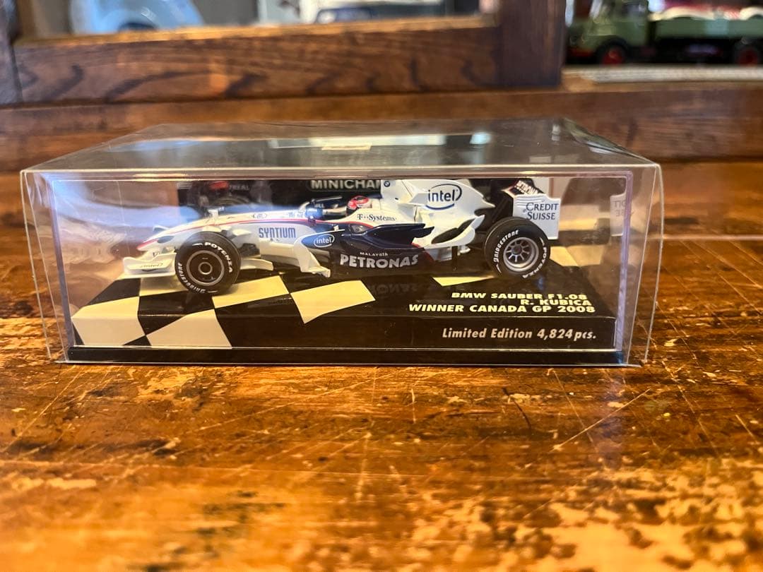1/43 クビサF1.08 4,824限定ザウバー2008