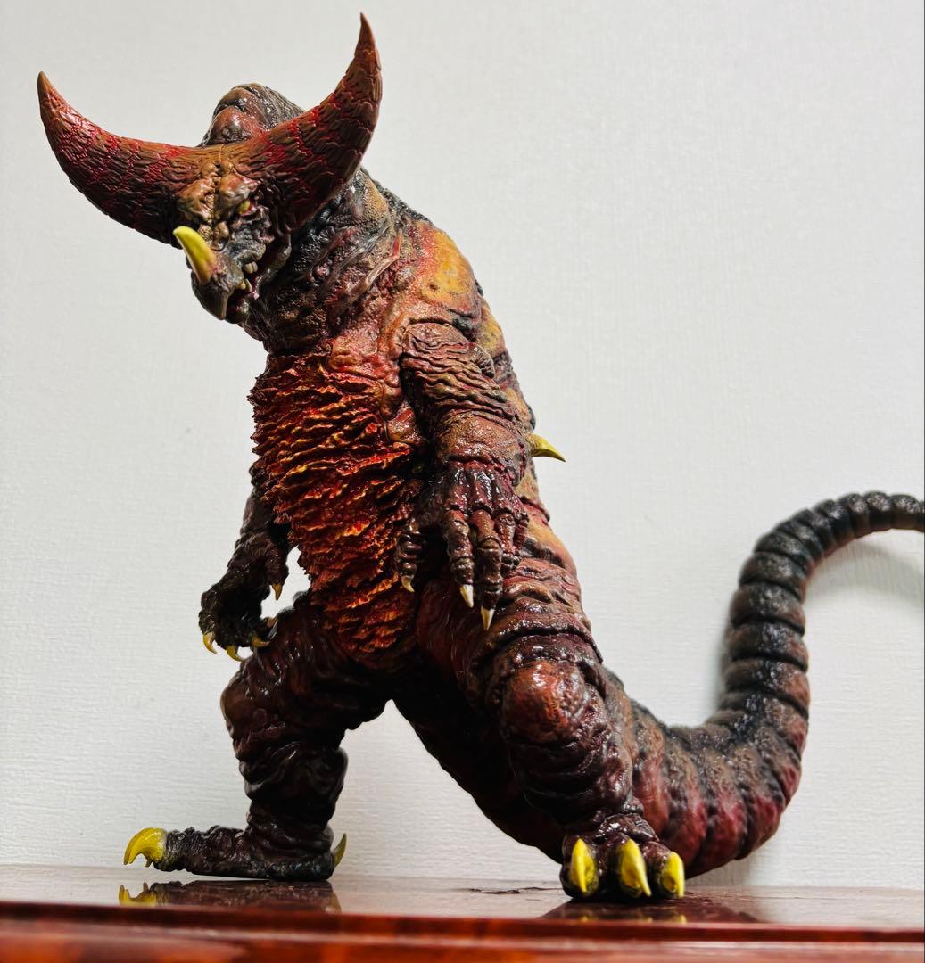 ゴモラ レオニックバースト塊獣極致　カスタムリペイント作品